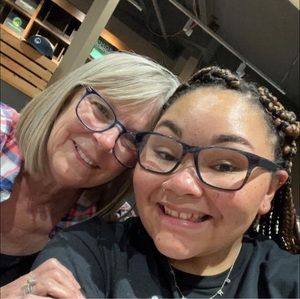 Meet your Posher, Brianna